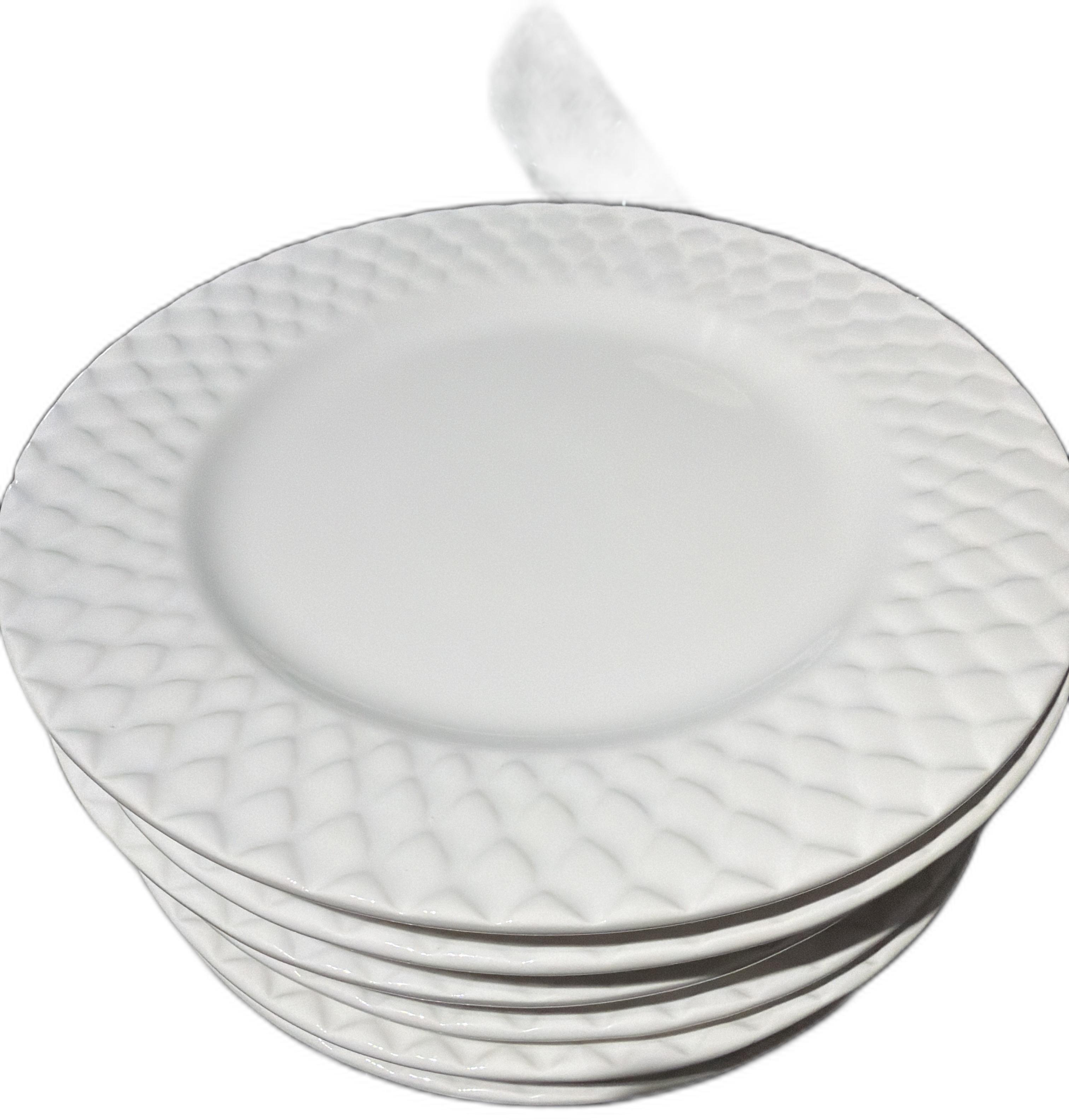 Vita tallrikar i porslin med relief, 6-pack